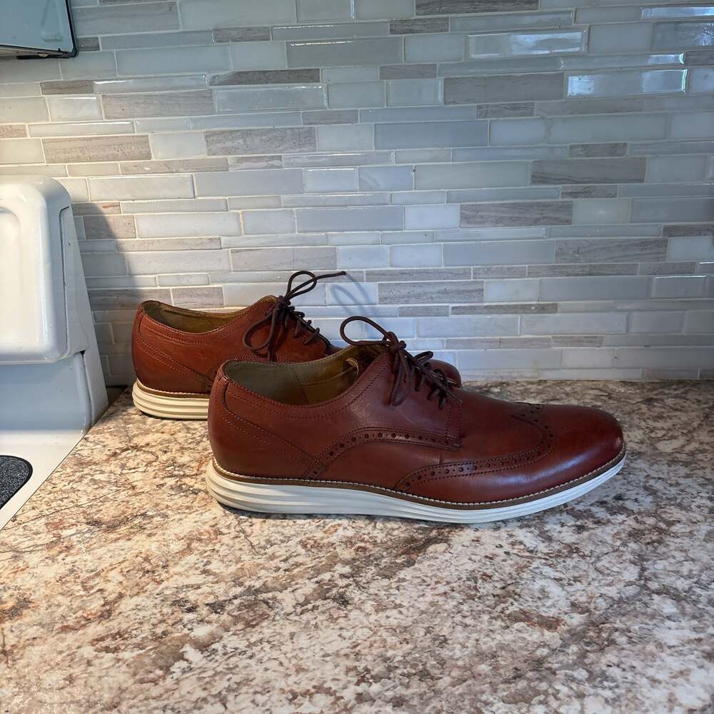 Cole Haan Men's Original Grand Wingtip Oxford Brown Leather C26471 - Picture 2 of 3
